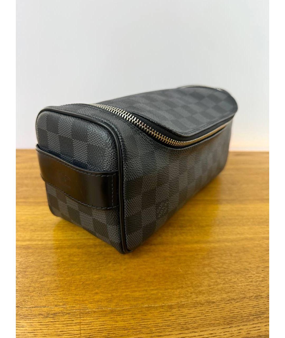 LOUIS VUITTON Черная барсетка, фото 3