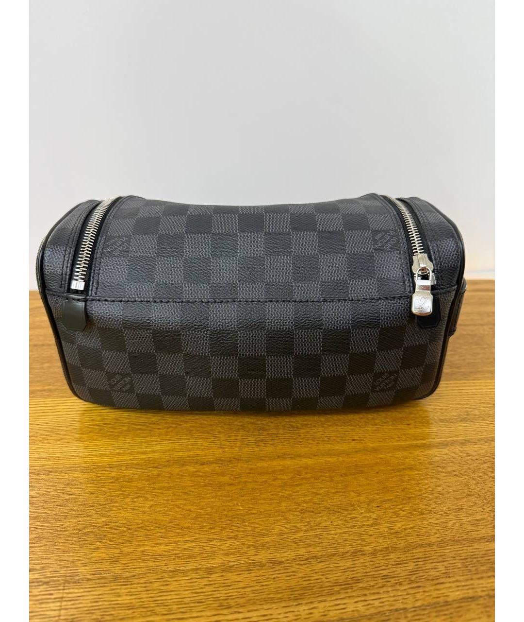 LOUIS VUITTON Черная барсетка, фото 6