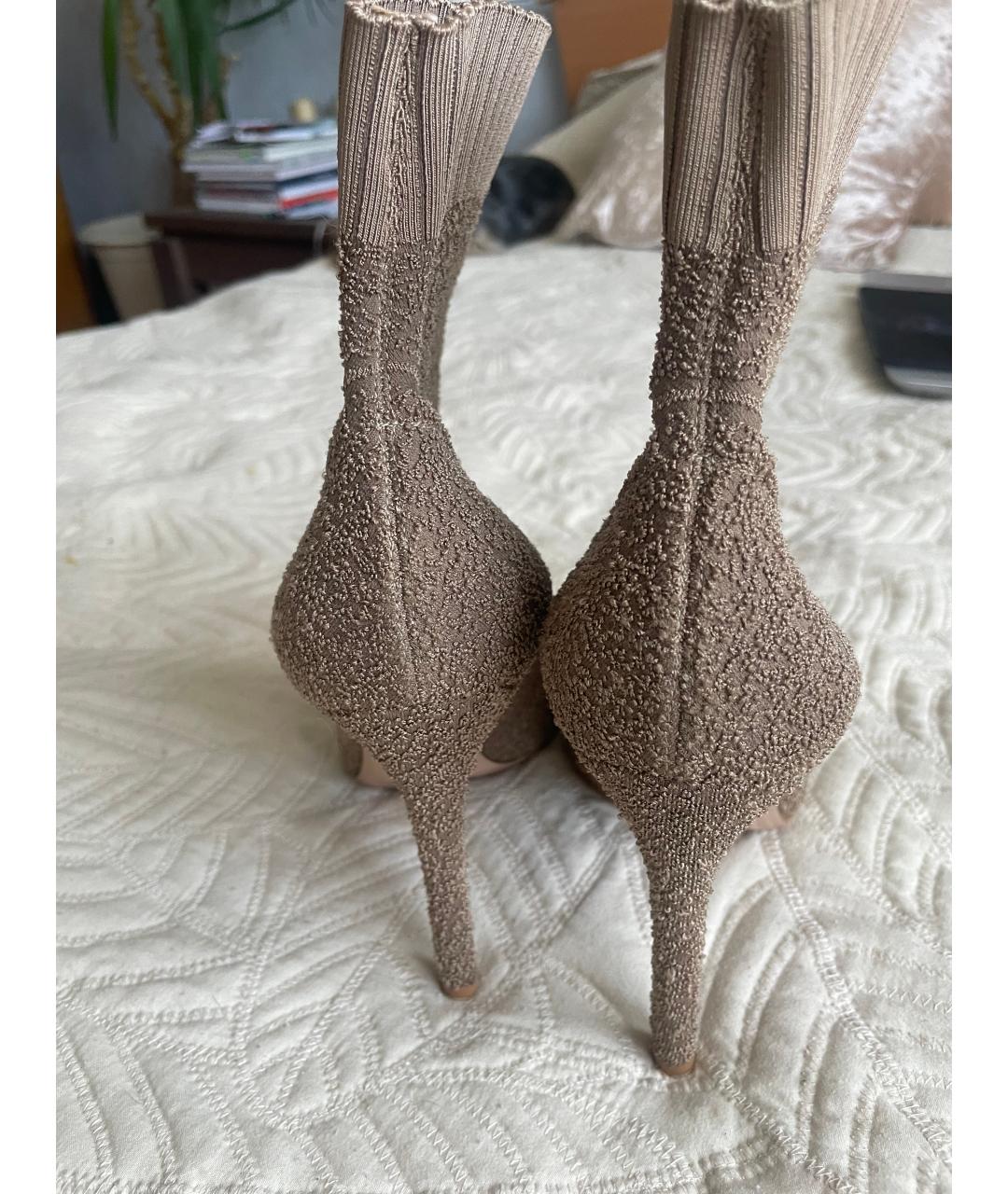 GIANVITO ROSSI Бежевые текстильные ботильоны, фото 4