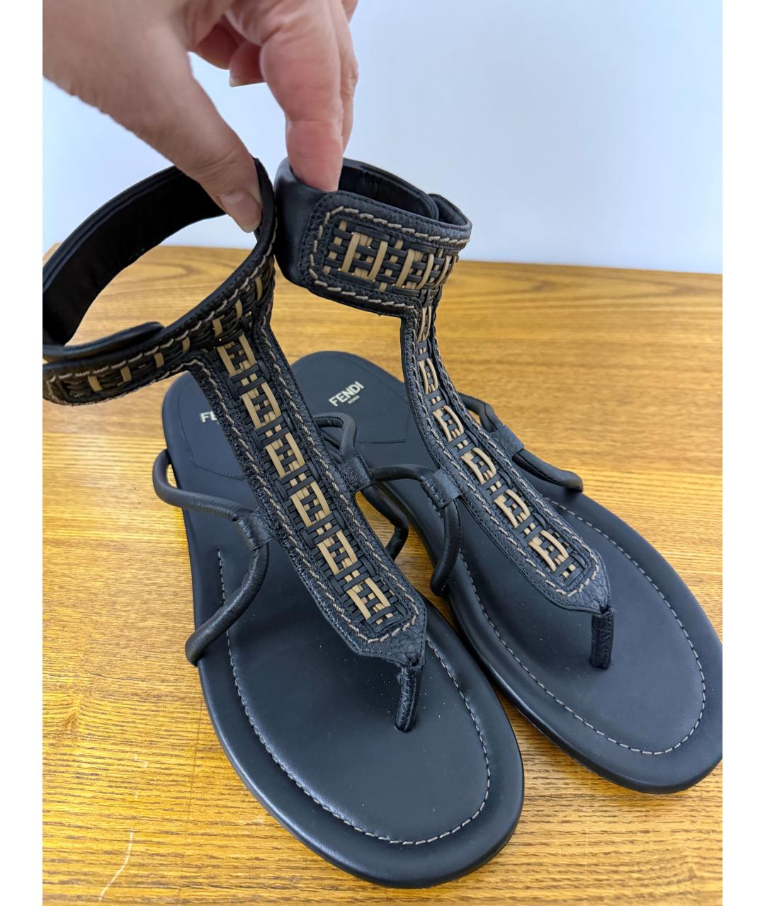 FENDI Коричневые кожаные сандалии, фото 3