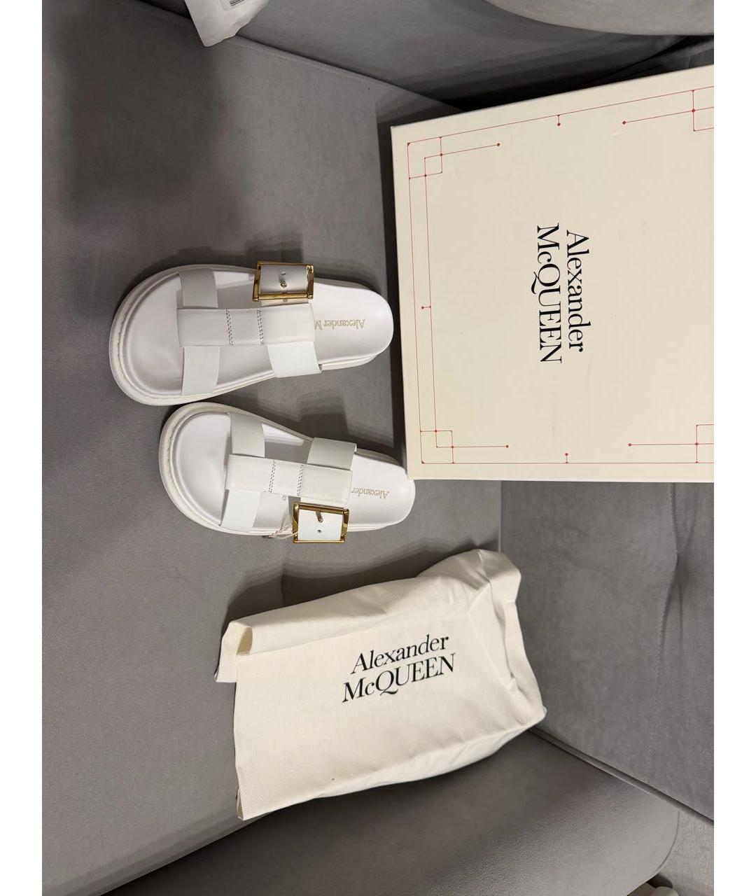 ALEXANDER MCQUEEN Белые кожаные сандалии, фото 4