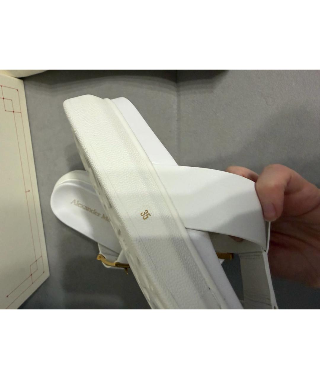 ALEXANDER MCQUEEN Белые кожаные сандалии, фото 5