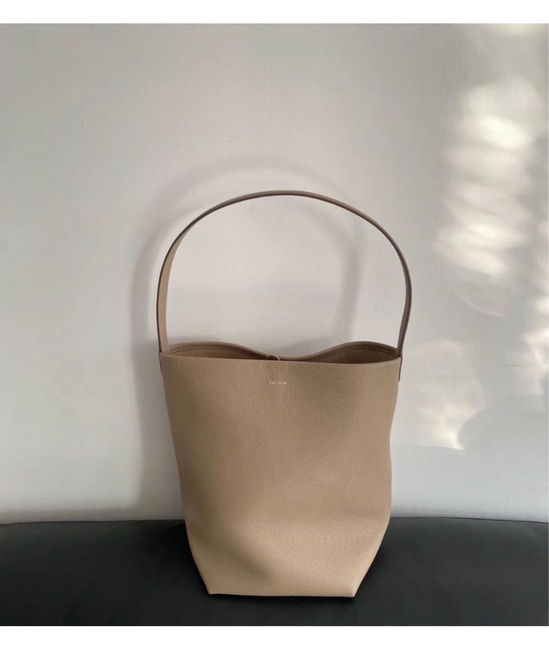 THE ROW Бежевая кожаная сумка тоут, фото 4