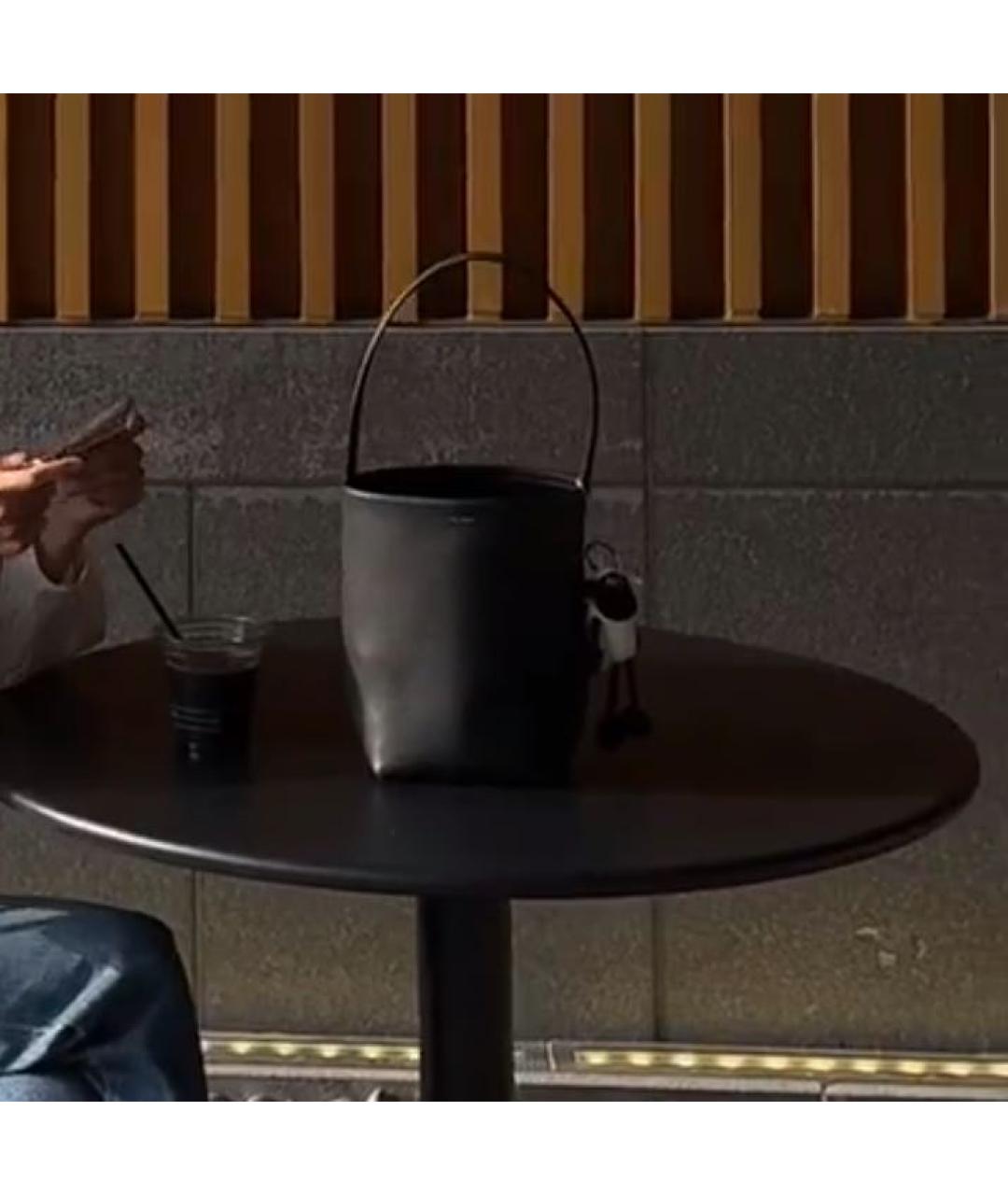 THE ROW Черная кожаная сумка тоут, фото 5