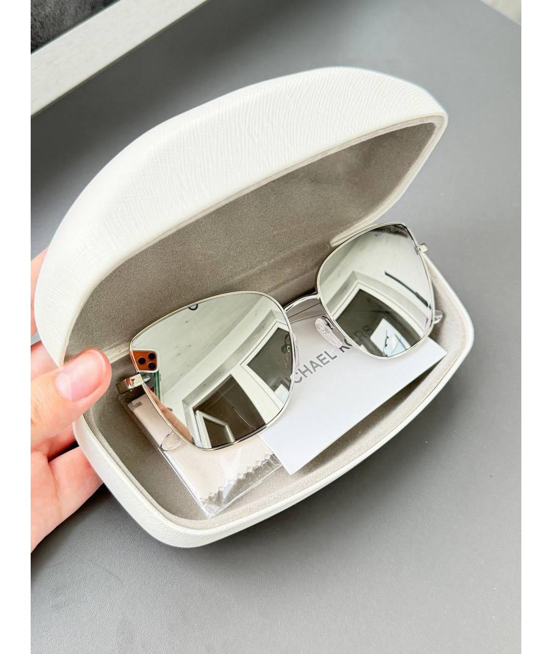 MICHAEL KORS Серебряные металлические солнцезащитные очки, фото 3