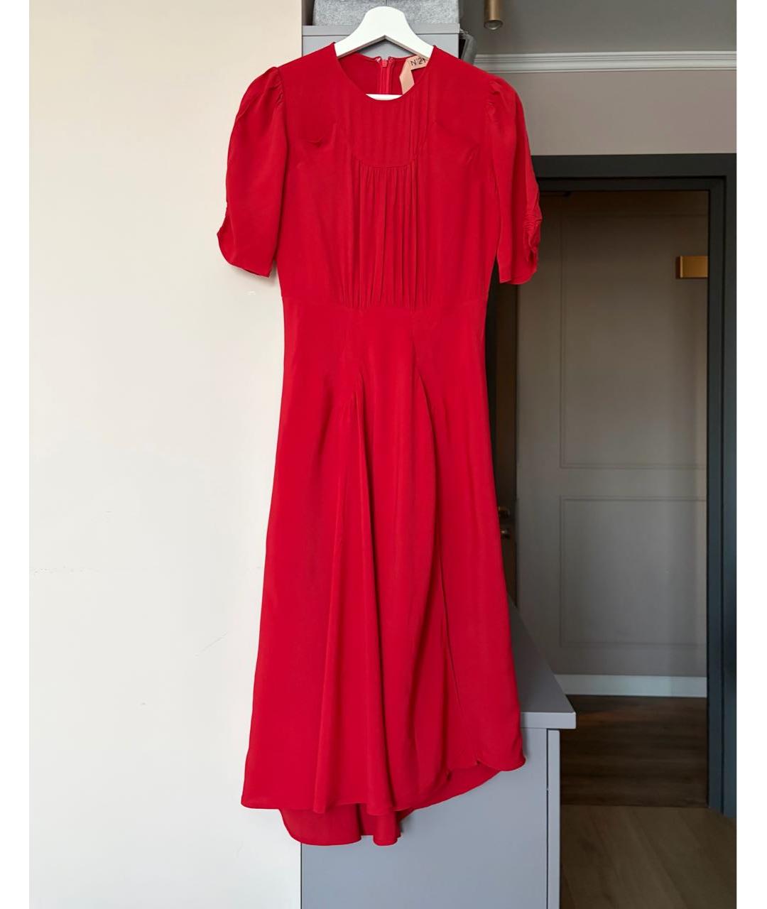 NO. 21 Красное ацетатное вечернее платье, фото 2