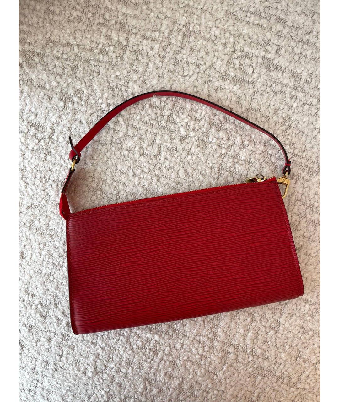 LOUIS VUITTON Красная кожаная сумка с короткими ручками, фото 3