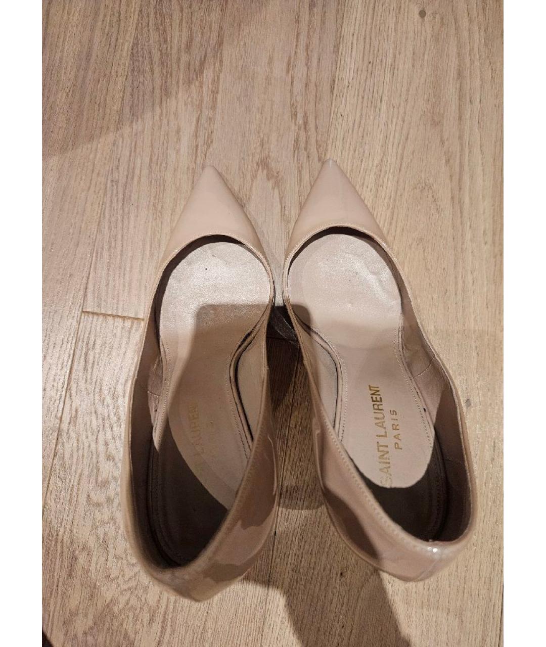 SAINT LAURENT Бежевые туфли из лакированной кожи, фото 3