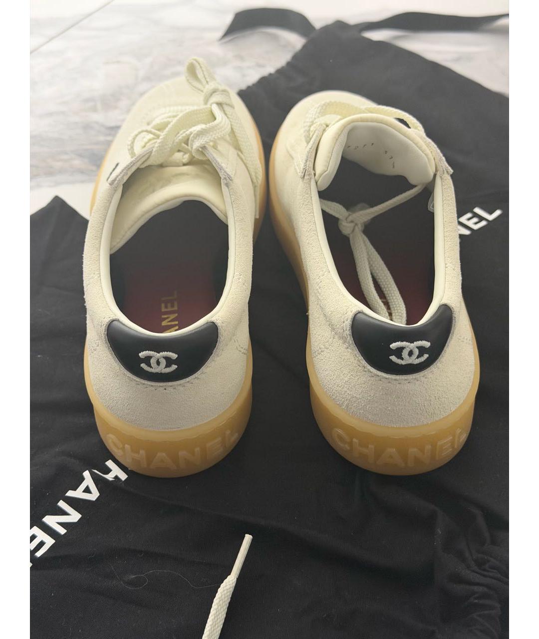 CHANEL Бежевые замшевые кеды, фото 4