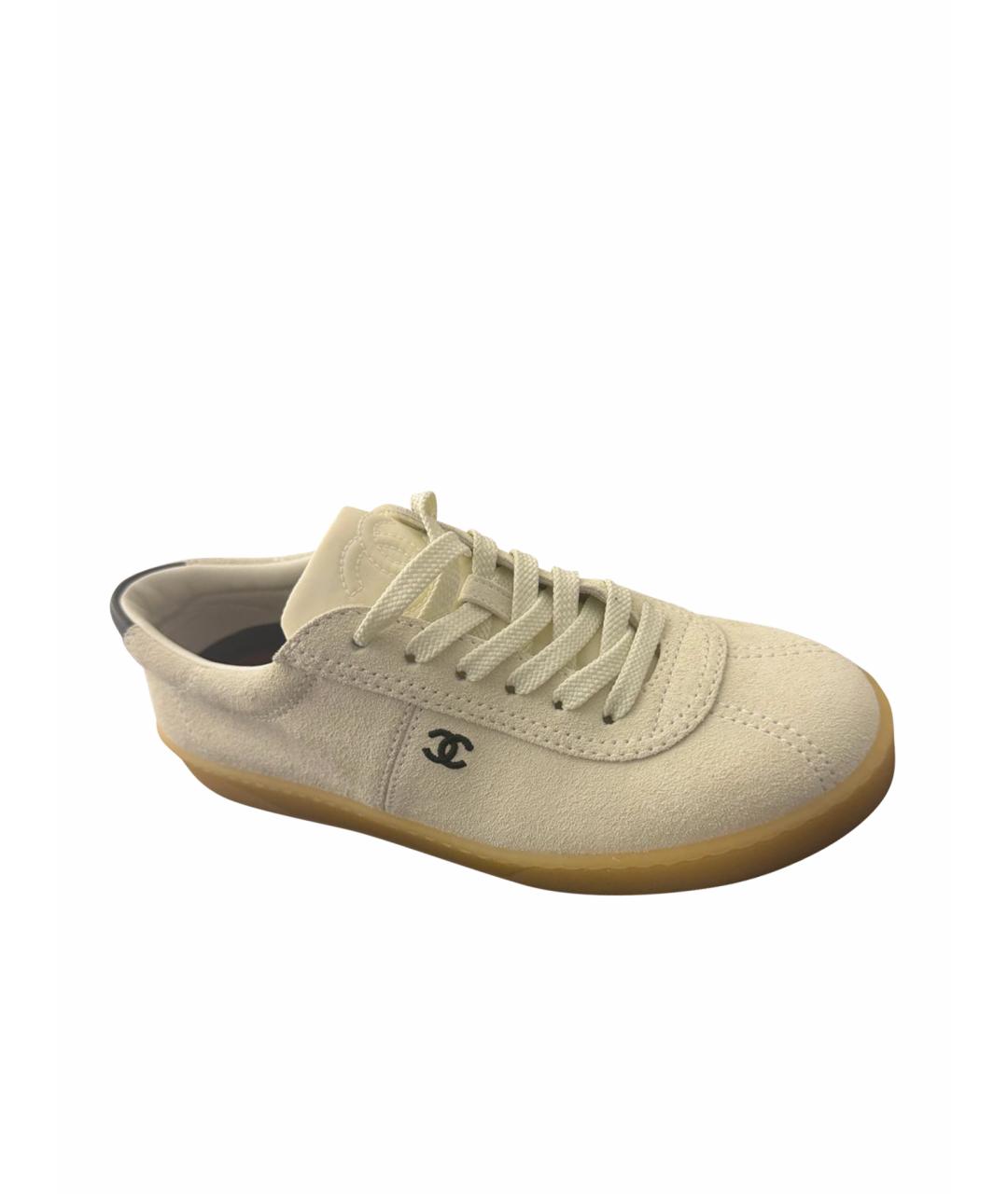 CHANEL Бежевые замшевые кеды, фото 1