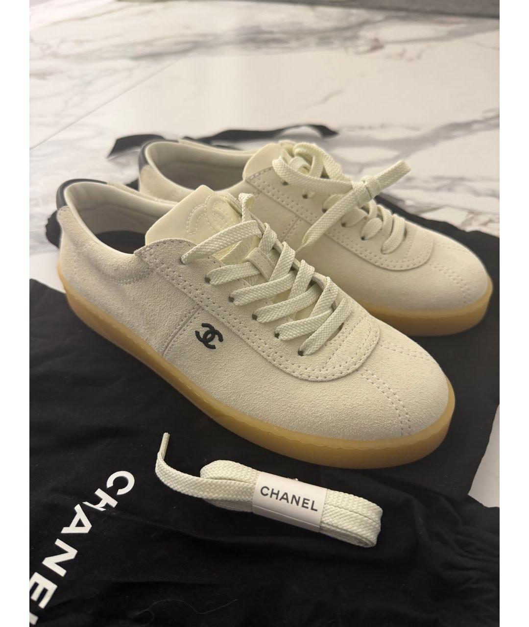 CHANEL Бежевые замшевые кеды, фото 5