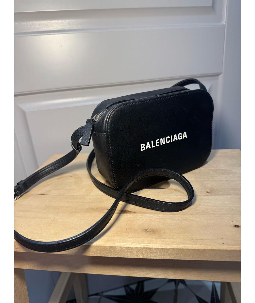 BALENCIAGA Черная кожаная сумка через плечо, фото 2