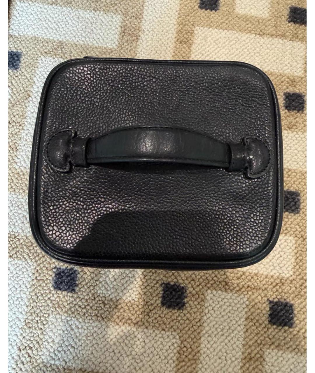 CHANEL Черная кожаная сумка с короткими ручками, фото 4