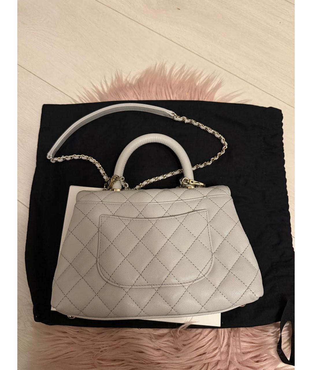 CHANEL Серая кожаная сумка с короткими ручками, фото 3