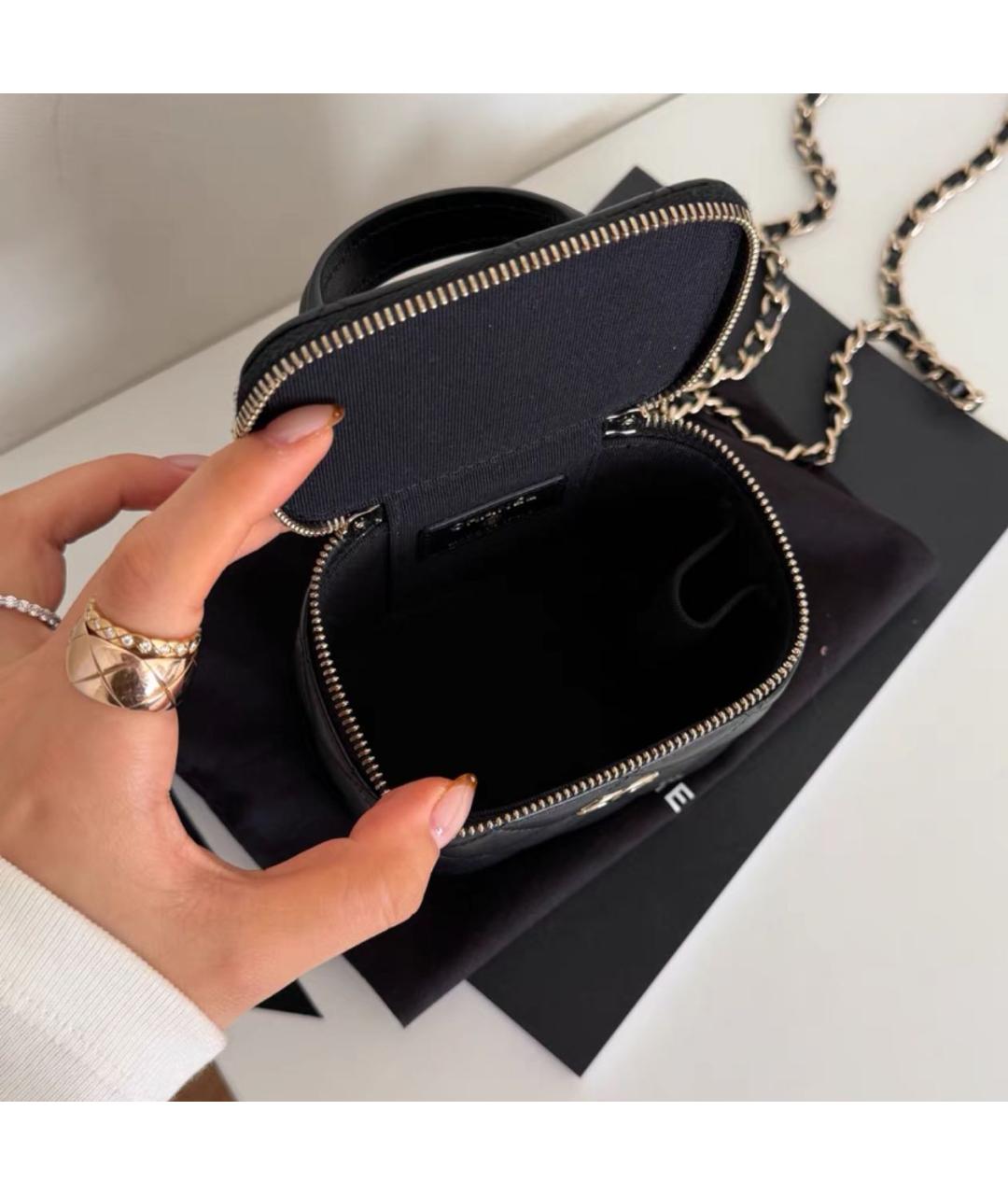 CHANEL Черная кожаная сумка через плечо, фото 6