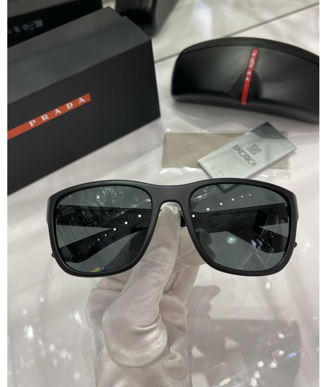 PRADA Черные пластиковые солнцезащитные очки, фото 3