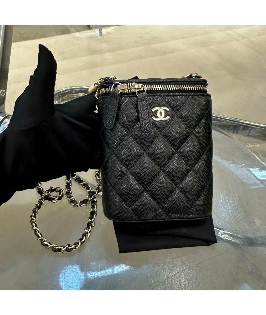 CHANEL Черная кожаная сумка через плечо, фото 2