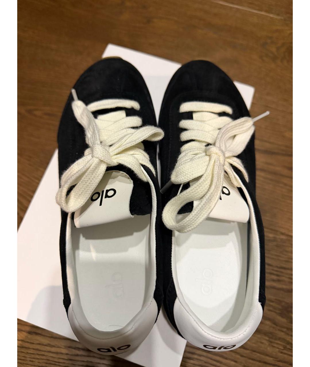 ALO YOGA Черные замшевые кеды, фото 3