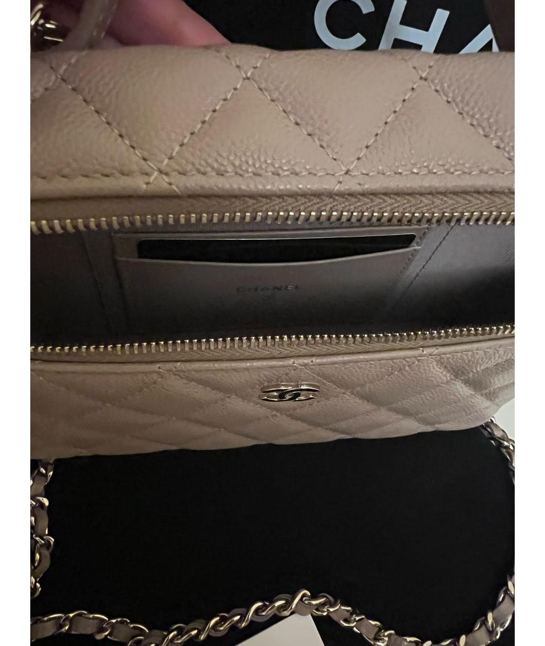 CHANEL Бежевая кожаная сумка с короткими ручками, фото 4
