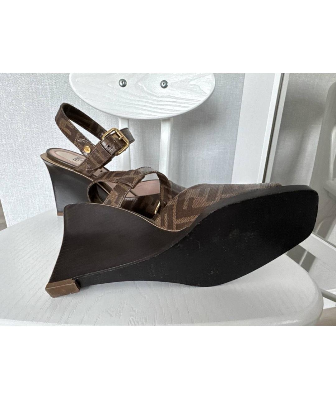 FENDI Коричневые кожаные босоножки, фото 4