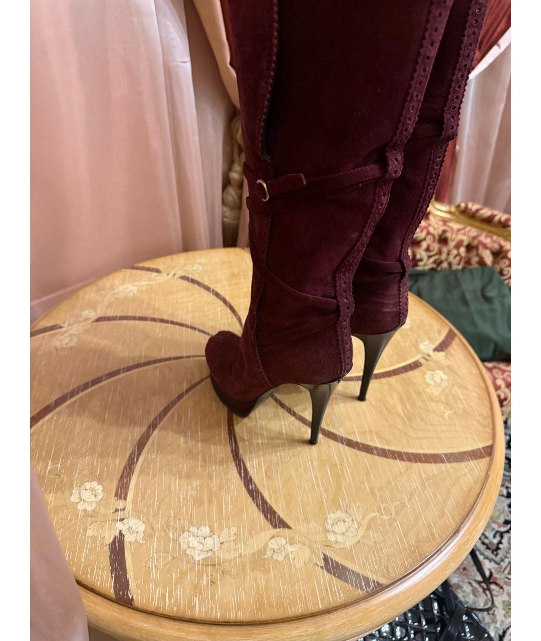 SAINT LAURENT Бордовые замшевые сапоги, фото 3