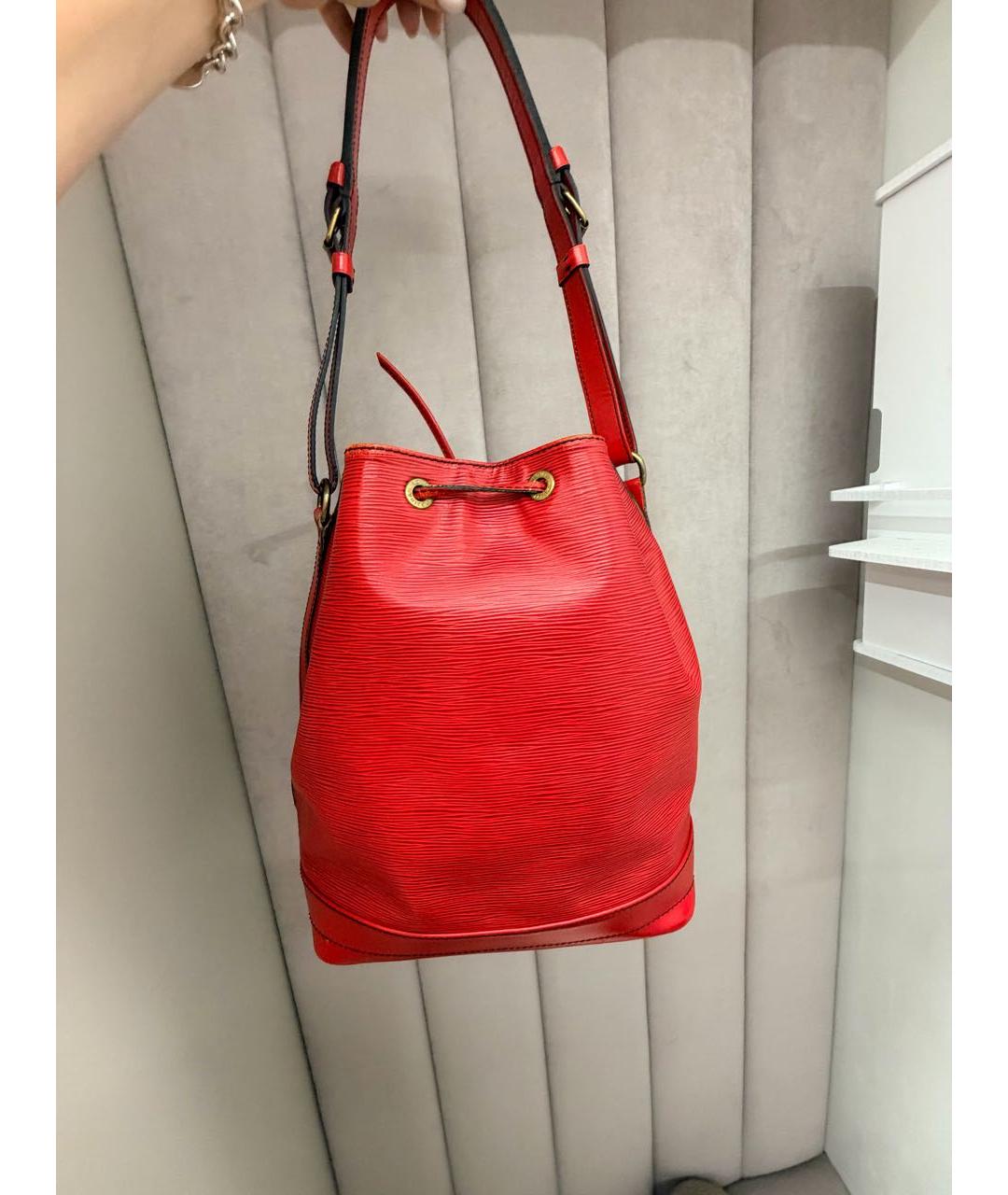 LOUIS VUITTON Красная кожаная сумка тоут, фото 3