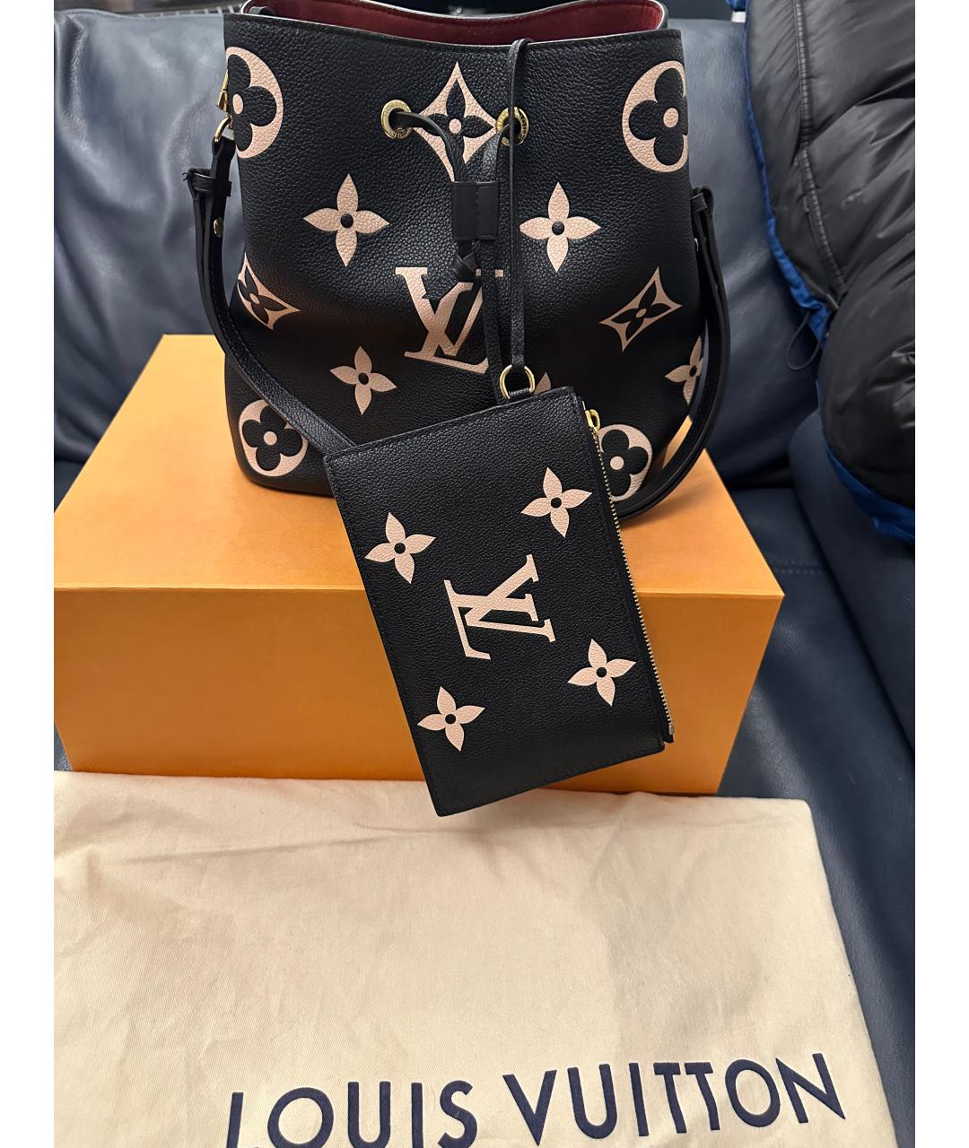 LOUIS VUITTON Черная кожаная сумка через плечо, фото 2