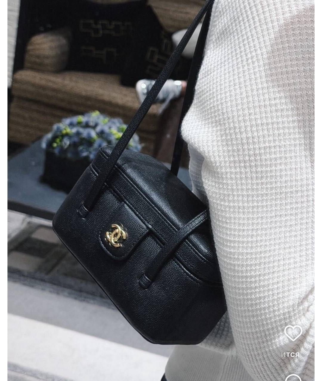 CHANEL Черная кожаная сумка с короткими ручками, фото 4