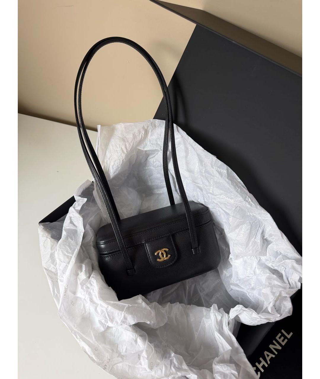 CHANEL Черная кожаная сумка с короткими ручками, фото 3