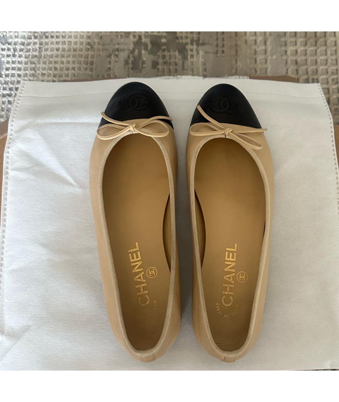 CHANEL Бежевые кожаные балетки, фото 3