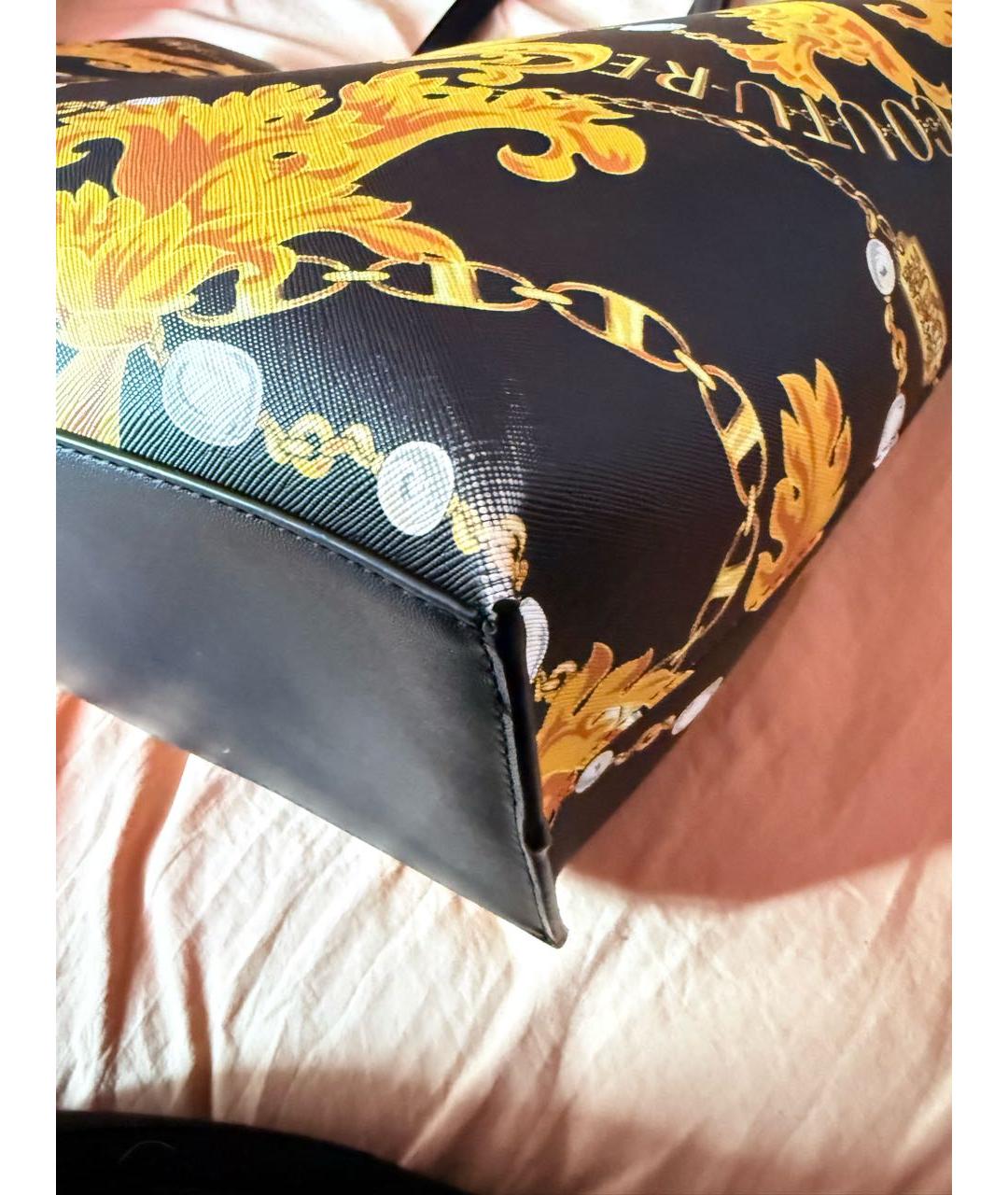 VERSACE JEANS COUTURE Черная сумка тоут из искусственной кожи, фото 2