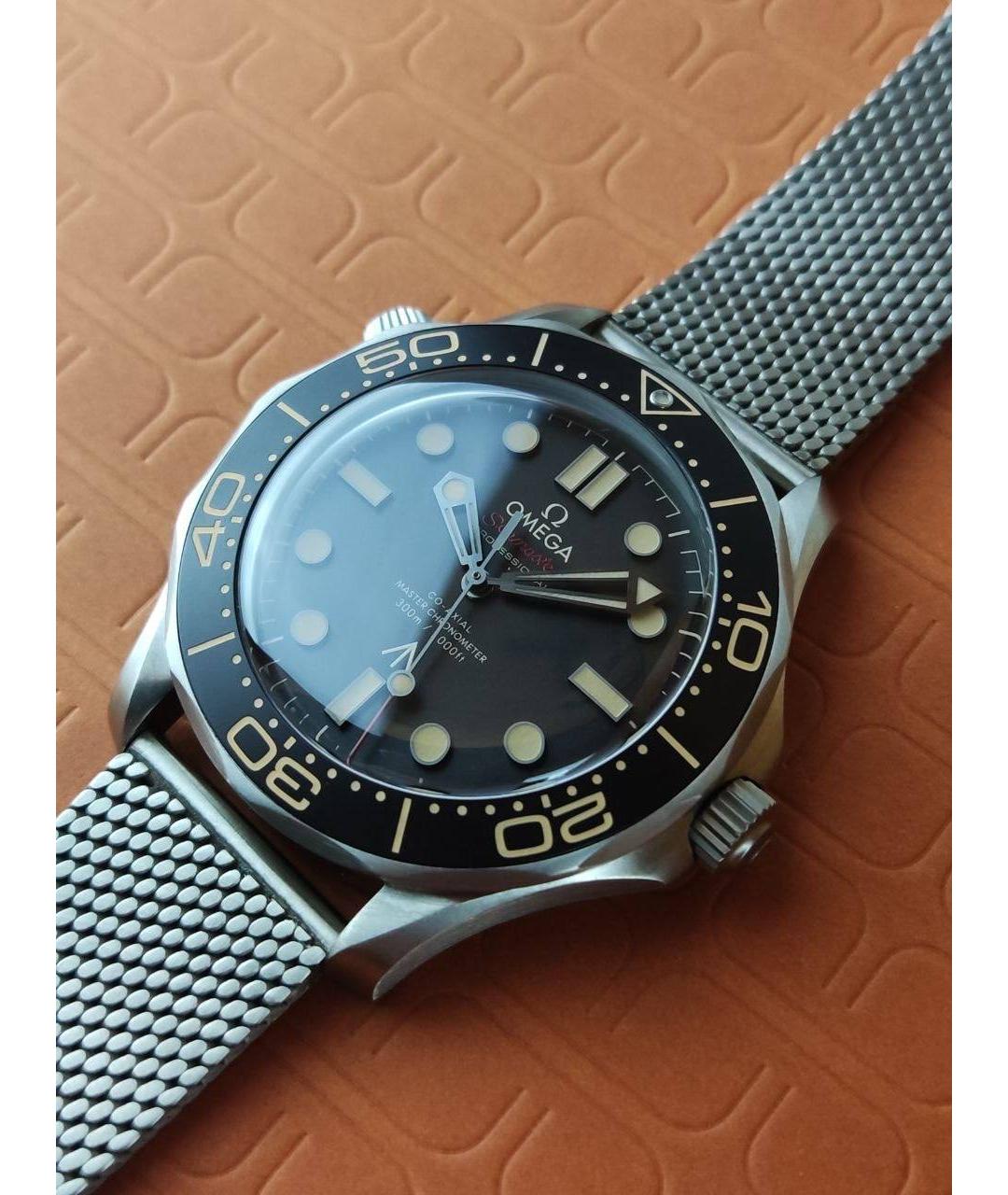 OMEGA Черные металлические часы, фото 3