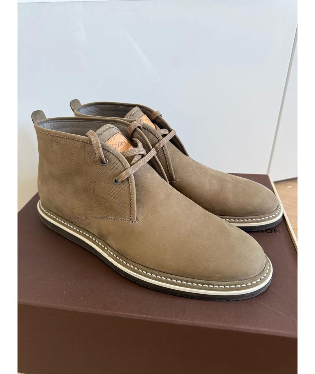 LOUIS VUITTON Бежевые замшевые низкие ботинки, фото 9
