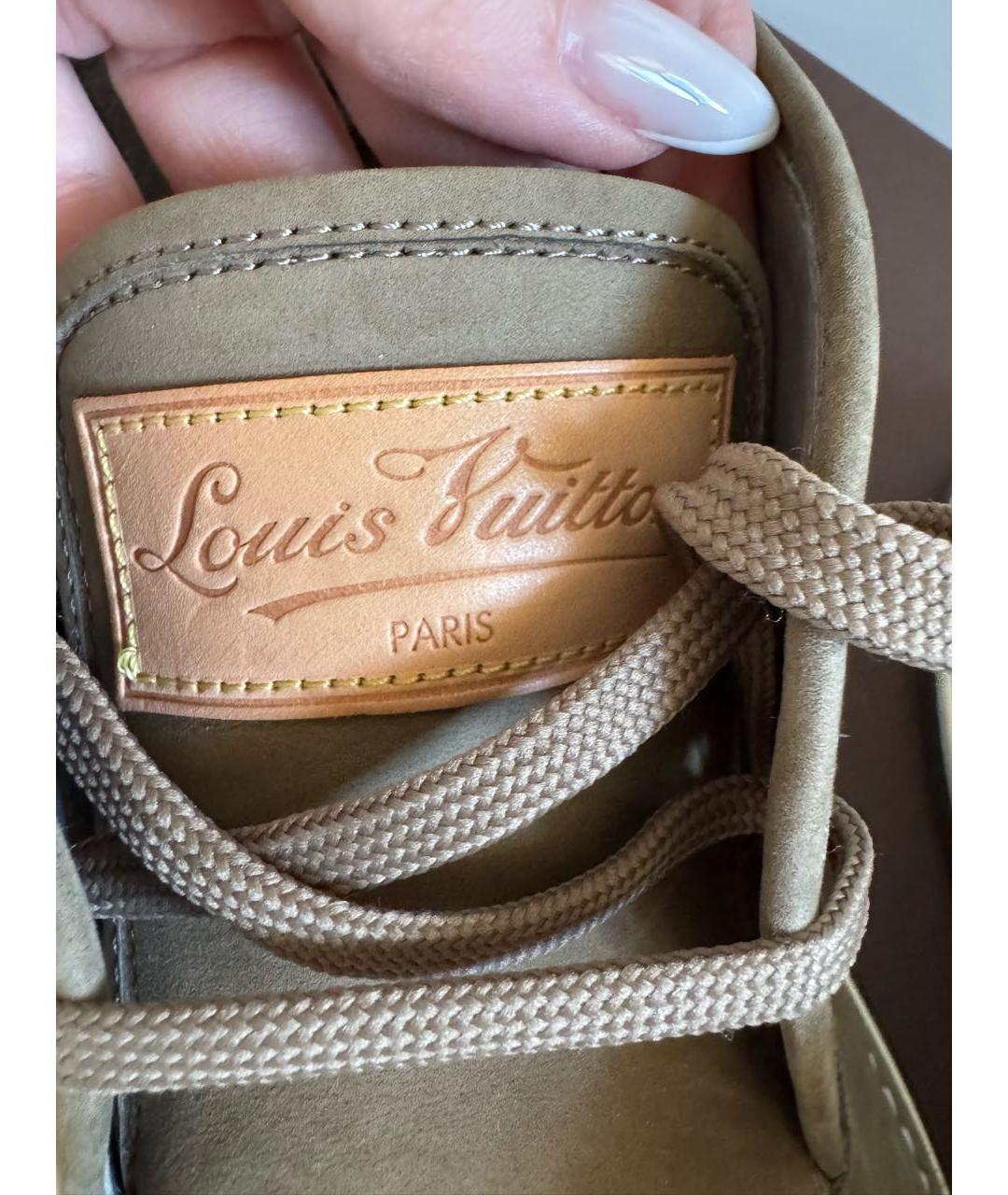 LOUIS VUITTON Бежевые замшевые низкие ботинки, фото 5