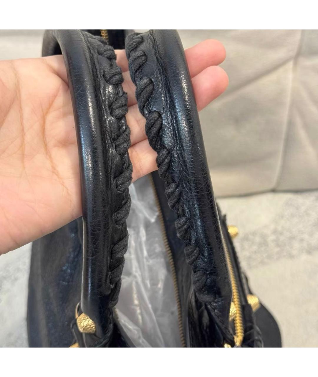 BALENCIAGA Черная кожаная сумка с короткими ручками, фото 3