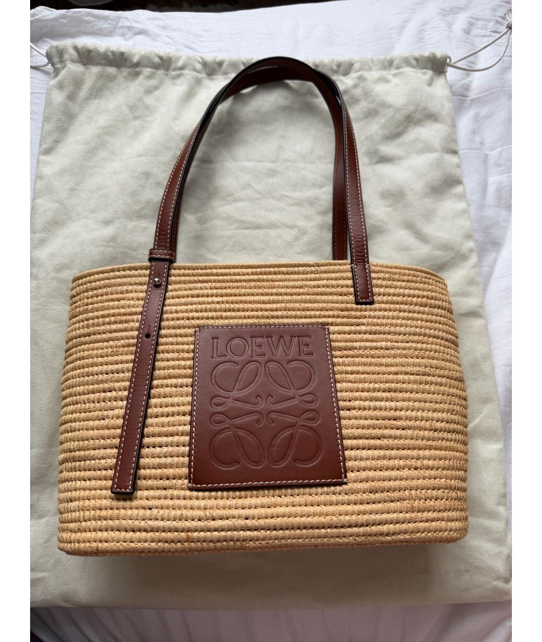 LOEWE Бежевая пелетеная сумка тоут, фото 2
