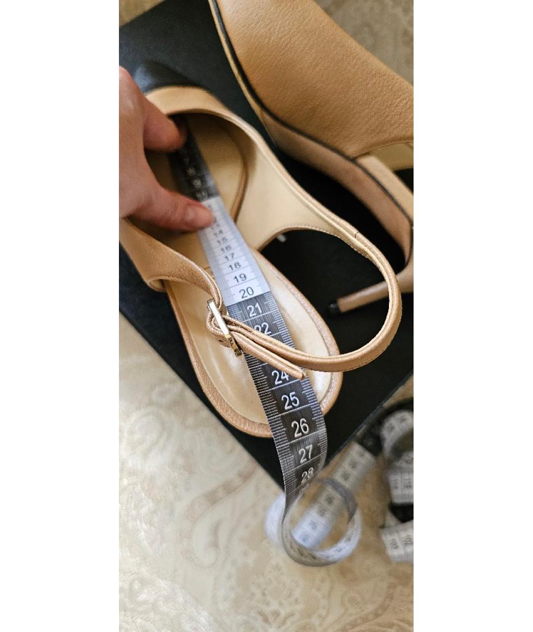 CHANEL Бежевые кожаные лодочки на низком каблуке, фото 6