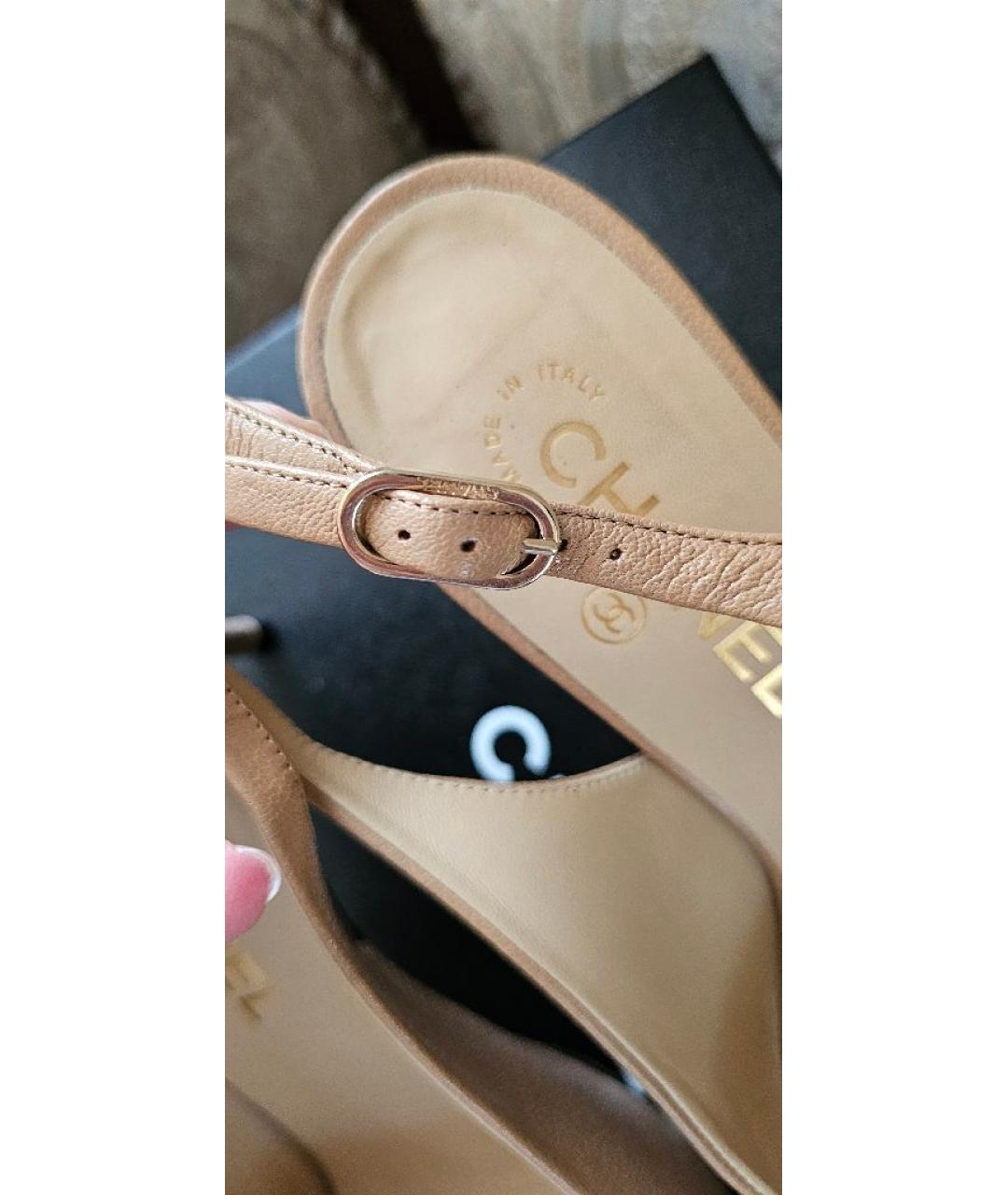 CHANEL Бежевые кожаные лодочки на низком каблуке, фото 7