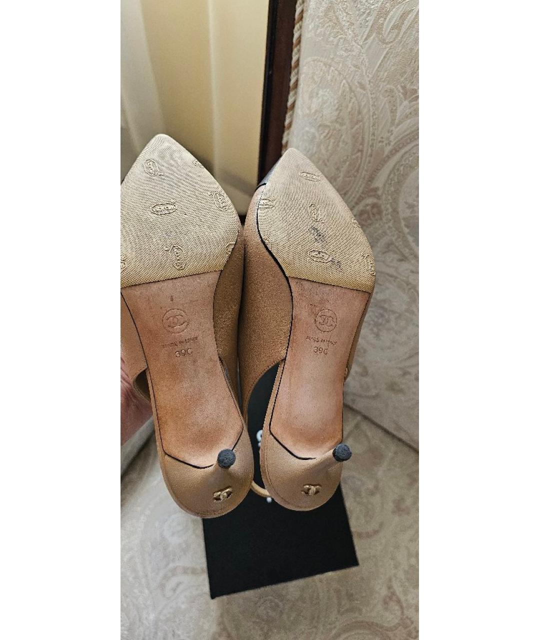 CHANEL Бежевые кожаные лодочки на низком каблуке, фото 5