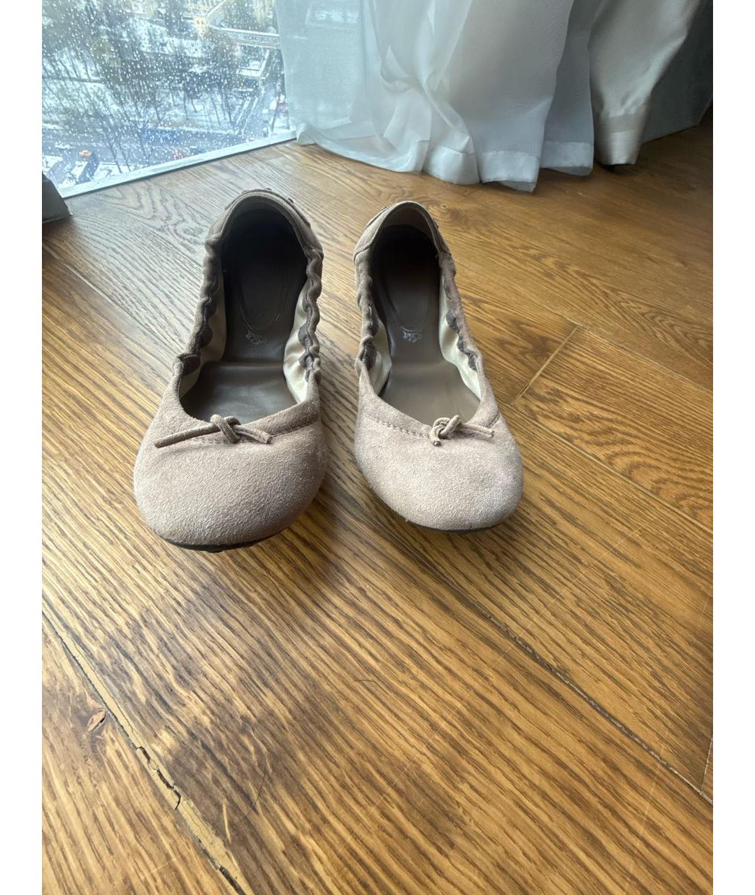 TOD'S Бежевые замшевые балетки, фото 2