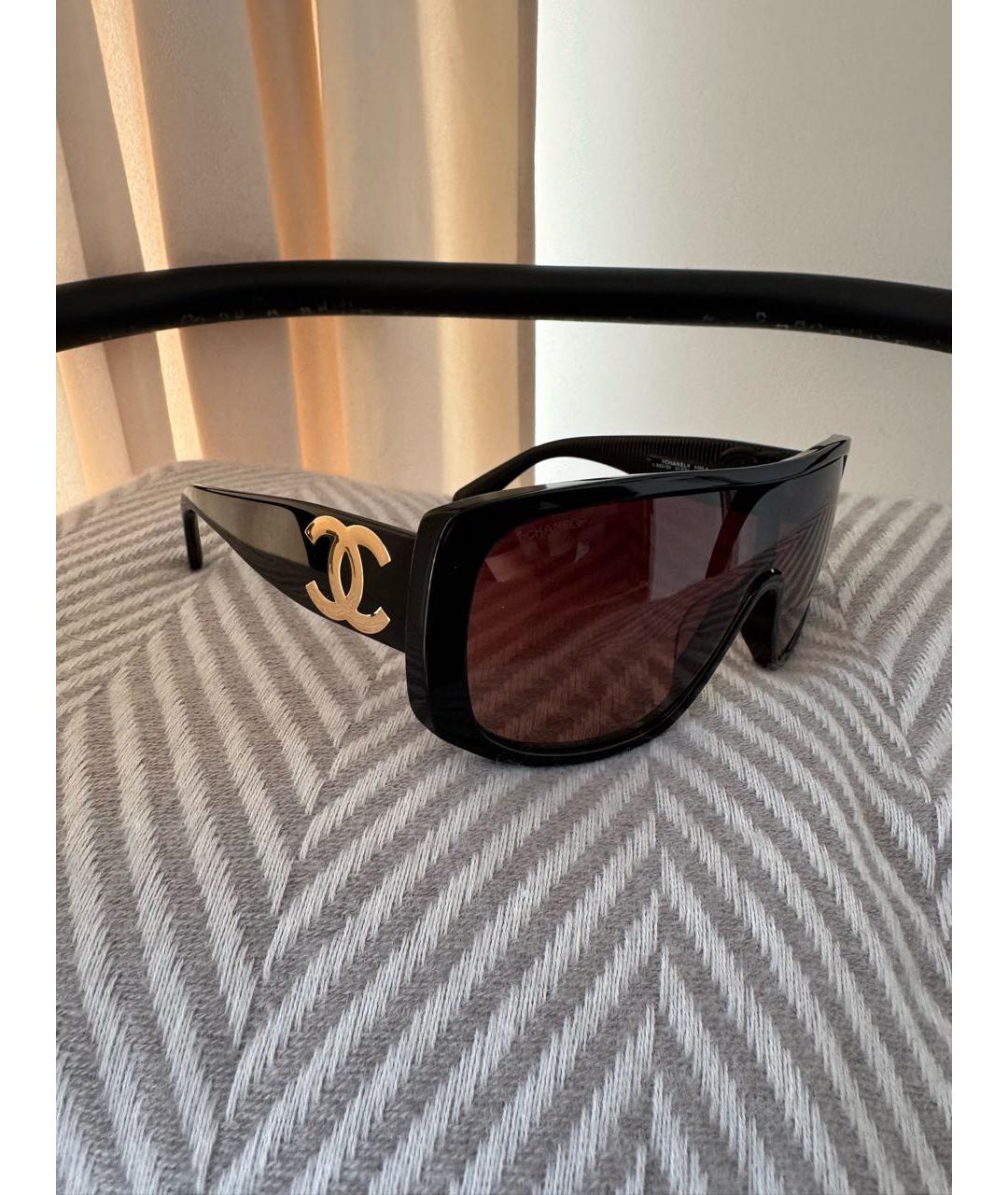 CHANEL Черные пластиковые солнцезащитные очки, фото 2