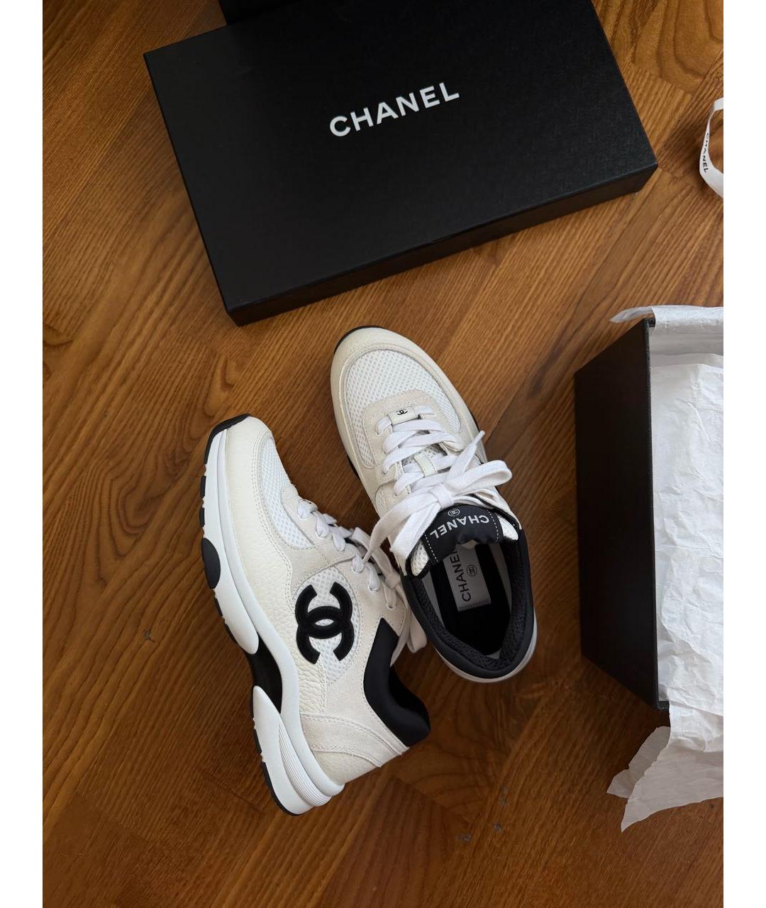 CHANEL Белые кожаные кеды, фото 2