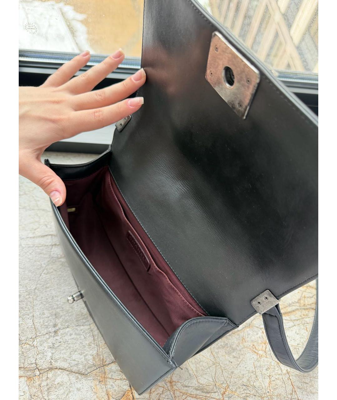 CHANEL Черная кожаная сумка через плечо, фото 4