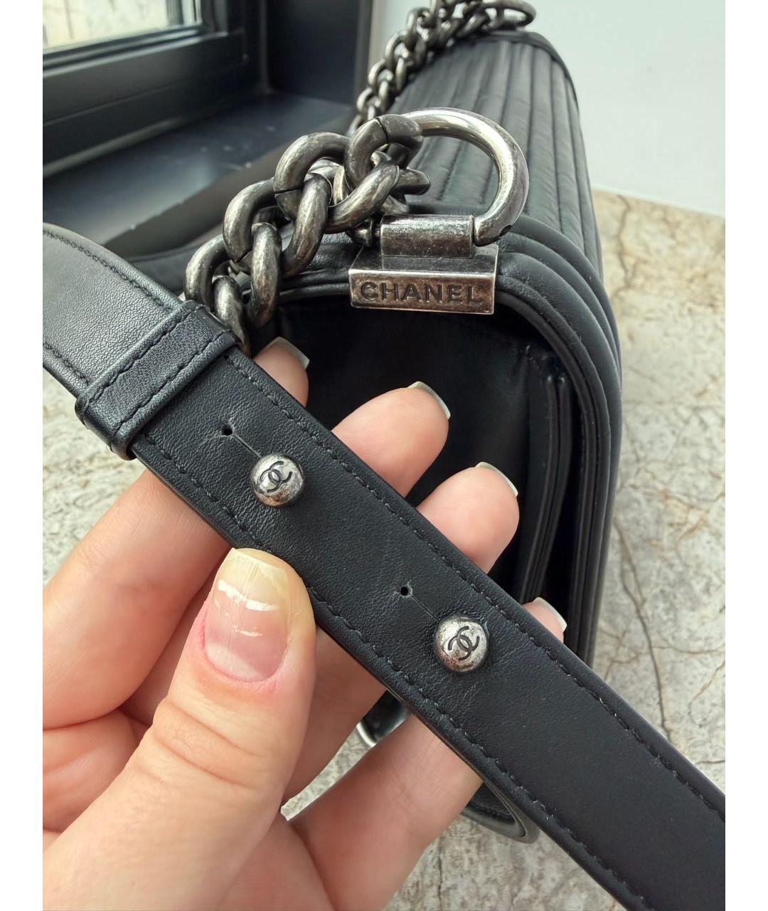 CHANEL Черная кожаная сумка через плечо, фото 7