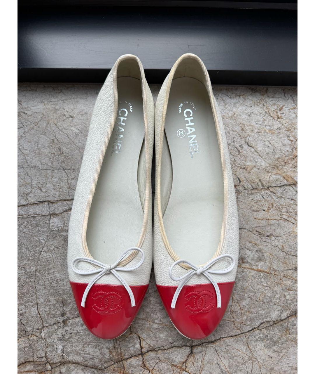 CHANEL Белые кожаные балетки, фото 3