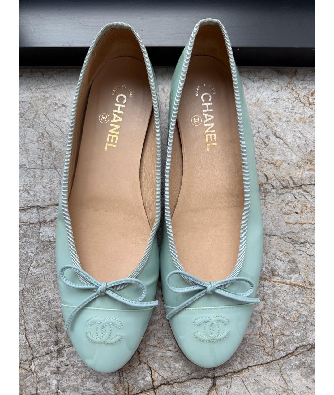 CHANEL Бирюзовые балетки из лакированной кожи, фото 3