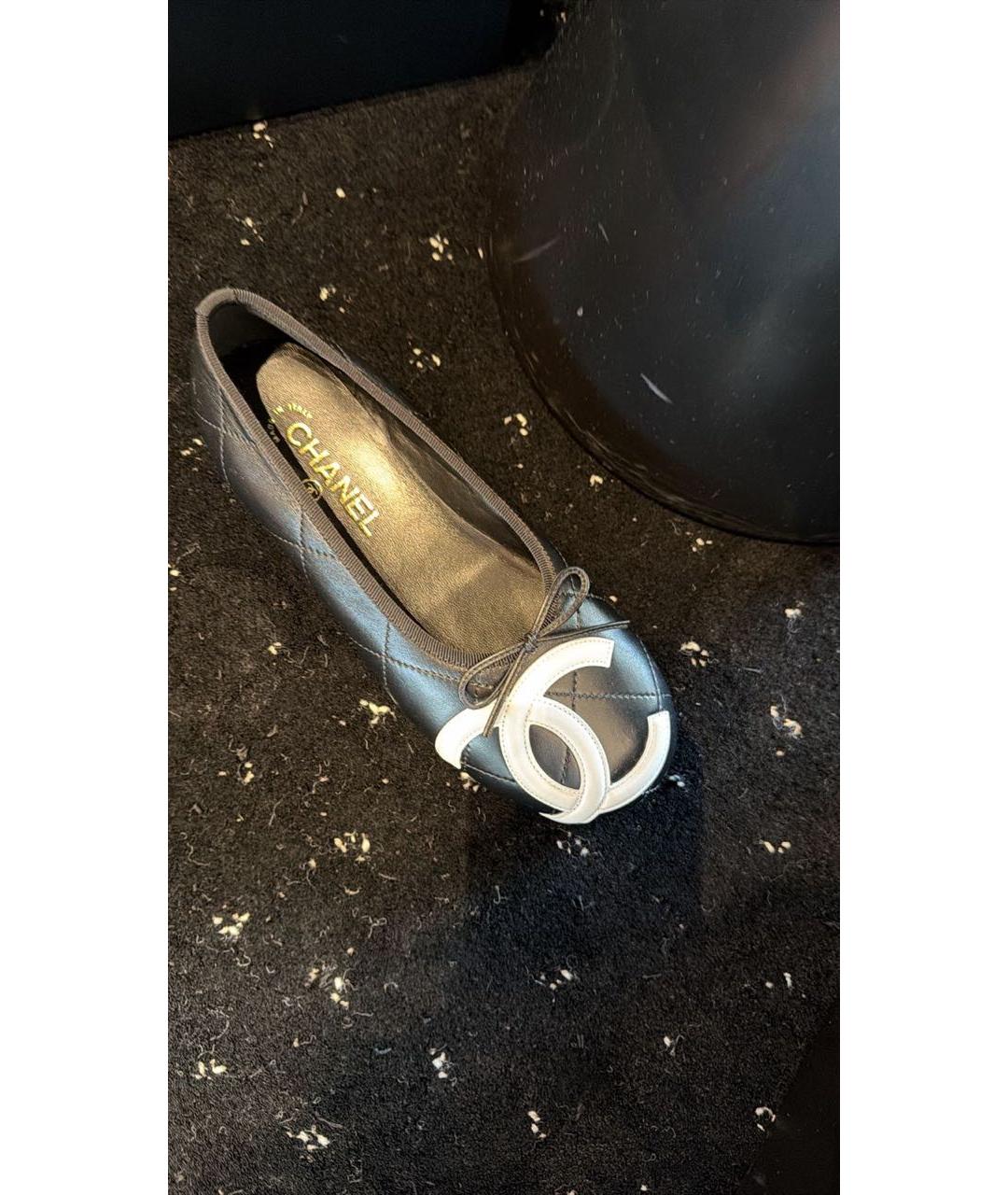 CHANEL Черные кожаные балетки, фото 3