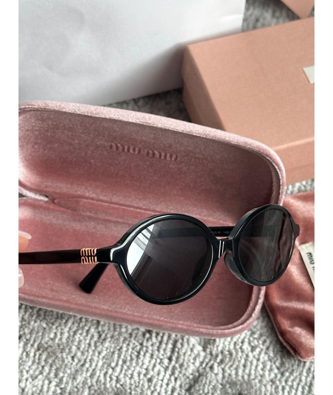 MIU MIU Черные пластиковые солнцезащитные очки, фото 2