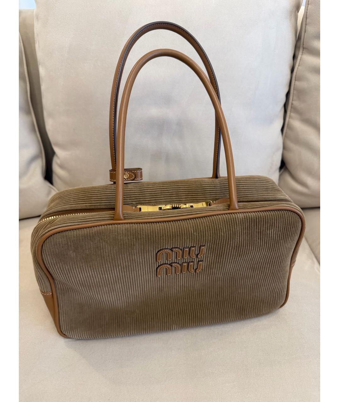 MIU MIU Бежевая сумка с короткими ручками, фото 2