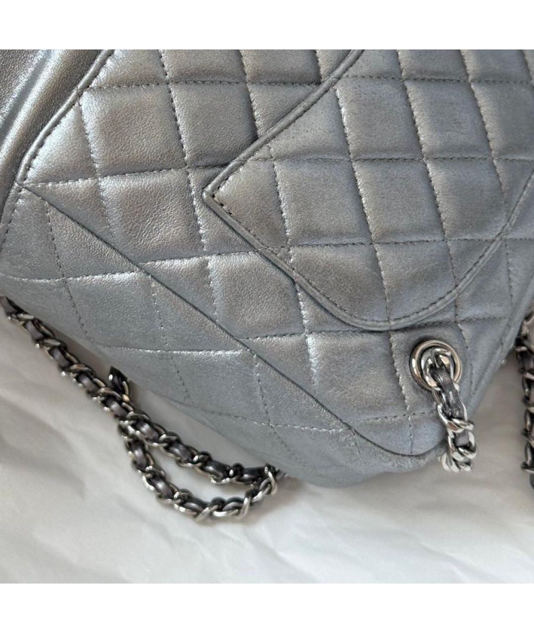 CHANEL Серебрянный кожаный рюкзак, фото 6